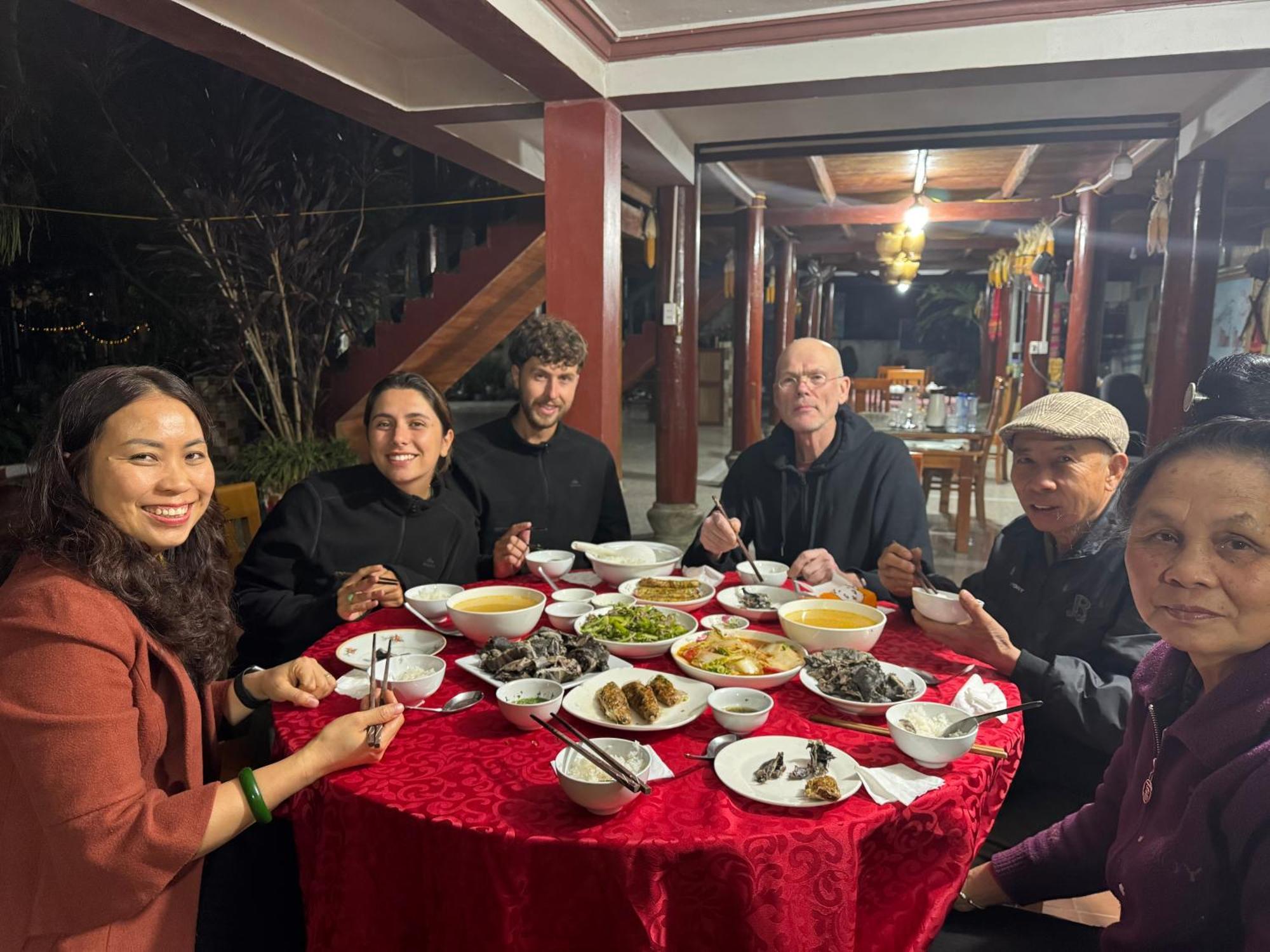 Minh Ngoc Homestay Dien Bien Phu Ban Hin Lom Extérieur photo