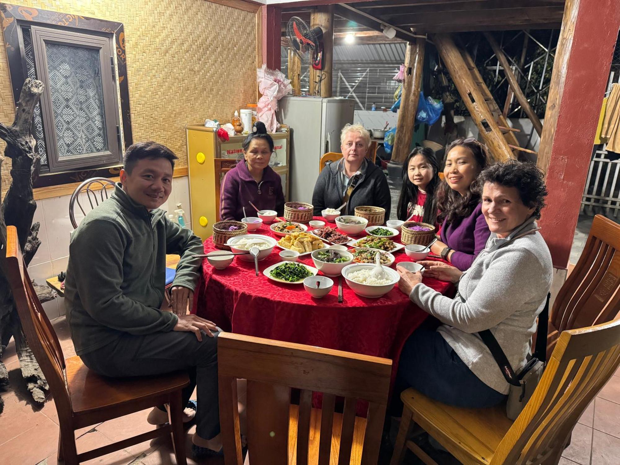 Minh Ngoc Homestay Dien Bien Phu Ban Hin Lom Extérieur photo